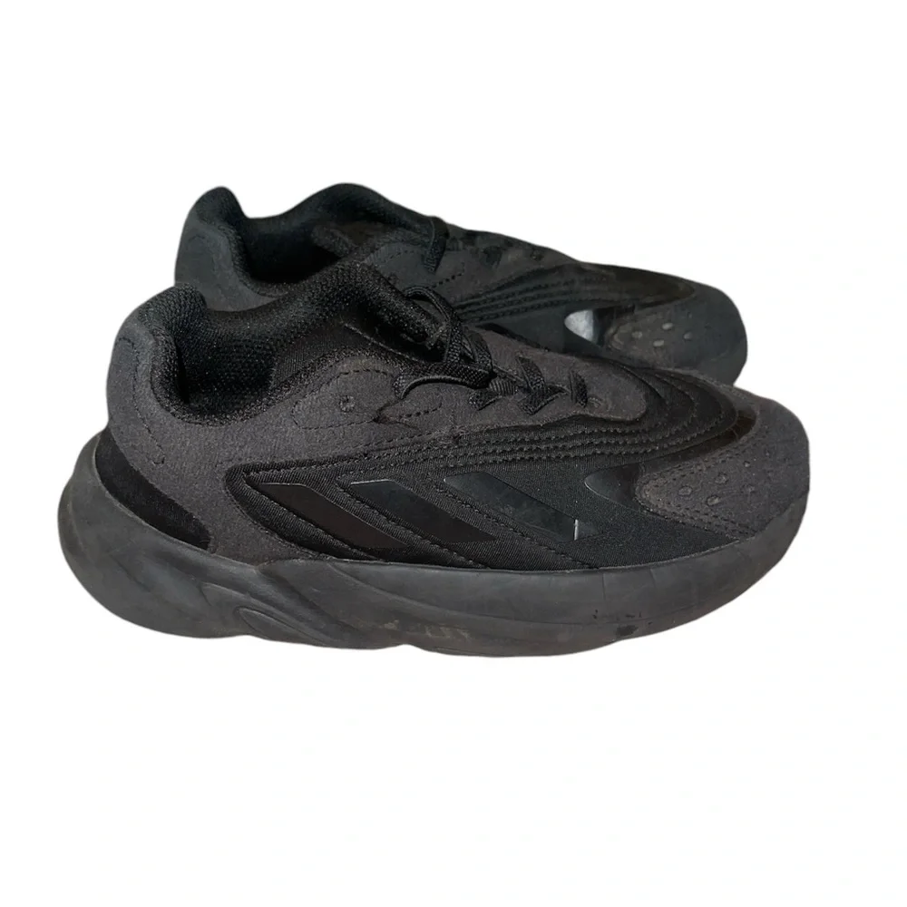 Boy’s Adidas Black Sneakers Chunky Design Comfort